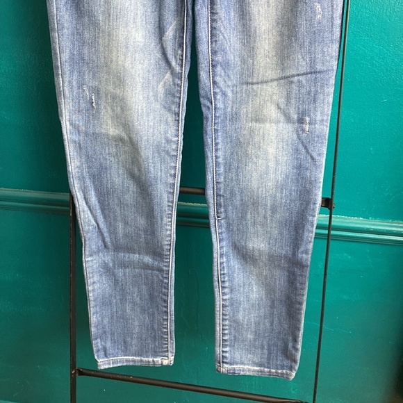 Democracy size 2, lightly distressed joggers more like a 4 - Picture 3 of 7